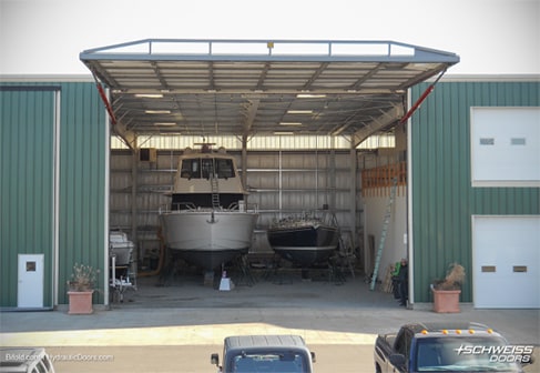 Hydraulic boat restoration doors