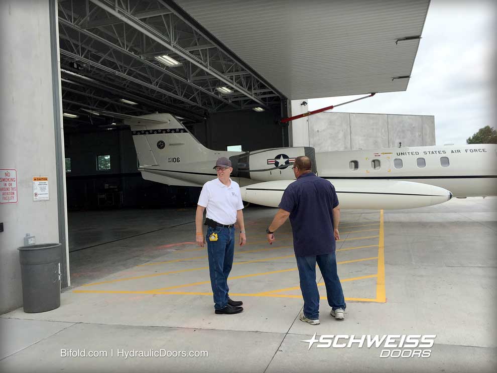 Iowa Aviation Academy chooses Schweiss Engineered Hydraulic Doors